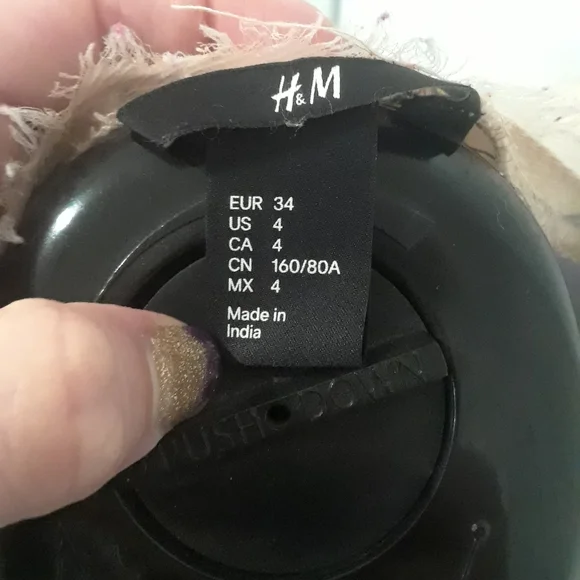 H&M Scribble Frayed Top - Picture 2 of 5